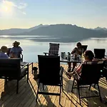 5 Star In Stokmarknes Hébergement de vacances *