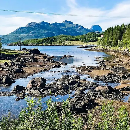 5 Star In Stokmarknes Feriehus Straumsjoen