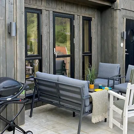 5 Star In Stokmarknes 펜션 *